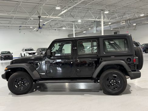 Used 2021 Jeep Wrangler Unlimited Sport image 16
