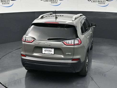 Used 2020 Jeep Cherokee Latitude Plus w/ Comfort/Convenience Group FWD image 35