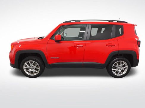Used 2019 Jeep Renegade Latitude w/ Cold Weather Group image 2