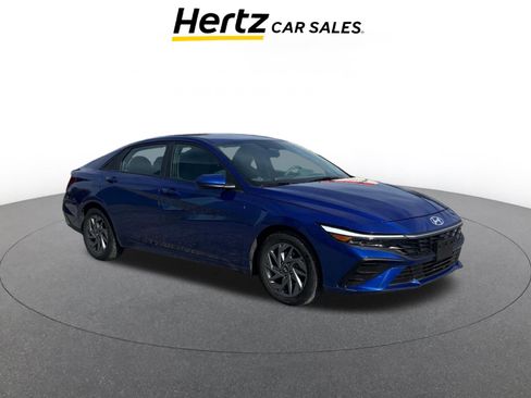 Used 2024 Hyundai Elantra SEL image 1