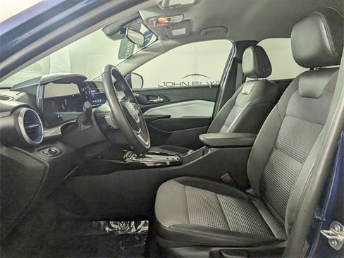 Certified 2024 Chevrolet Trax LT w/ Driver Confidence Package image 15