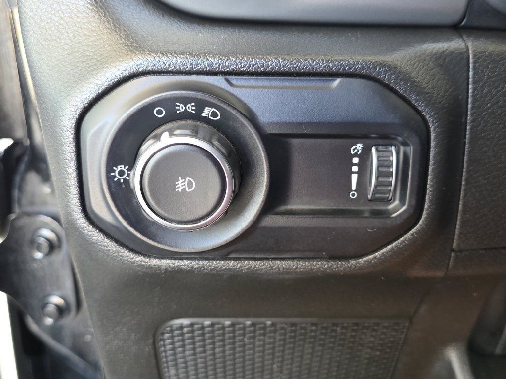 Used 2023 Jeep Wrangler Unlimited Sport AWD/4WD image 22