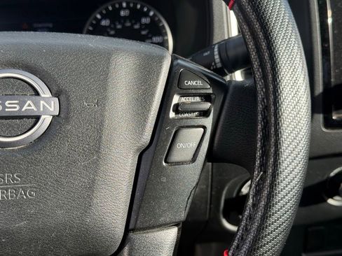 Used 2022 Nissan Frontier SV image 16