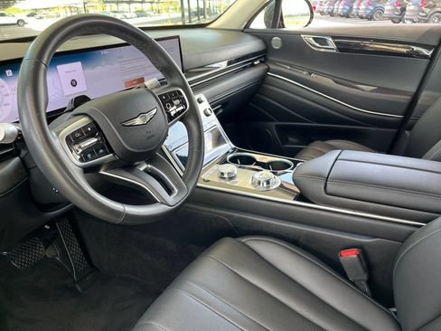 Used 2025 Genesis GV80 2.5T Standard AWD/4WD image 18
