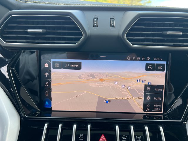 Used 2020 Lamborghini Urus AWD/4WD image 27