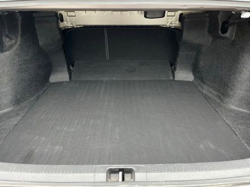 Used 2019 Toyota Camry LE w/ Convenience Package FWD image 26