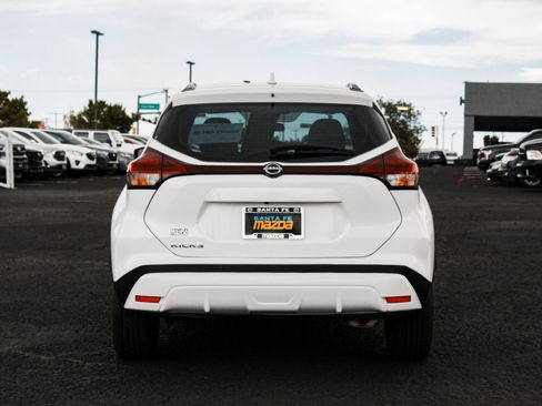 Used 2024 Nissan Kicks SR w/ SR Premium Package FWD image 6