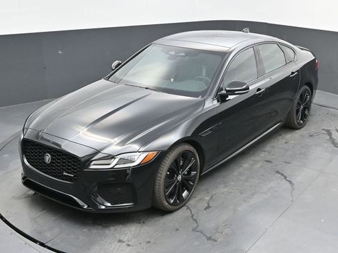 New 2024 Jaguar XF R-Dynamic SE image 38