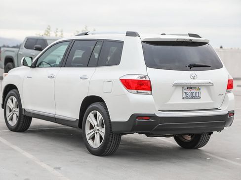 Used 2013 Toyota Highlander Limited AWD/4WD image 7