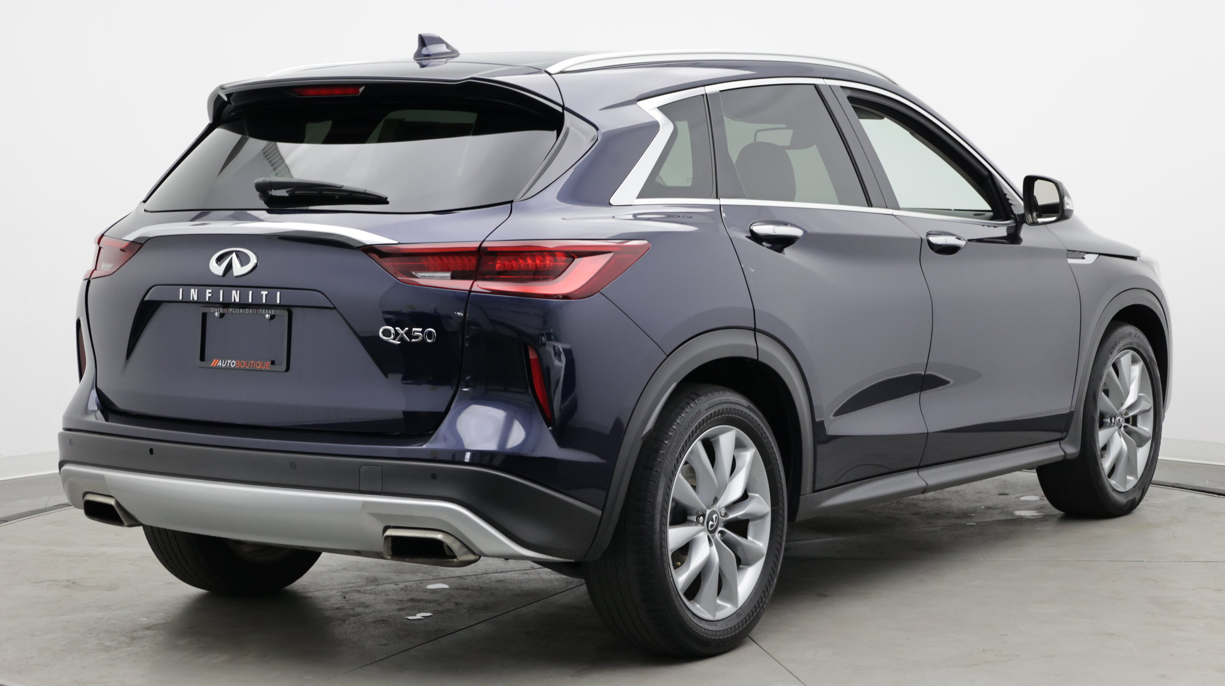 Used 2022 INFINITI QX50 Luxe FWD image 11