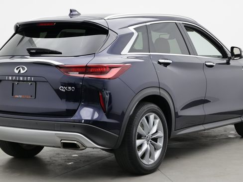 Used 2022 INFINITI QX50 Luxe FWD image 11