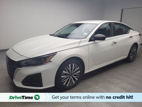 Used 2025 Nissan Altima 2.5 SV FWD image 1