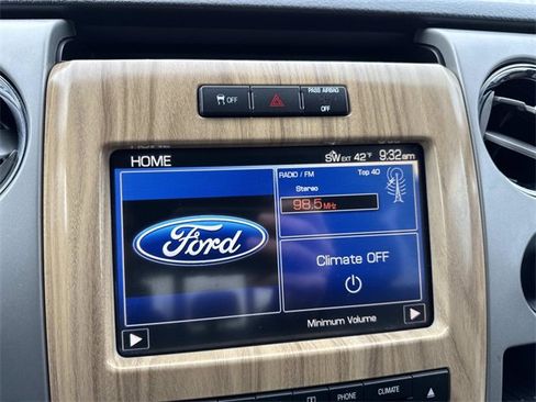 Used 2011 Ford F150 Lariat w/ Lariat Chrome Pkg image 17