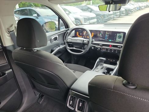 New 2026 Kia Sorento LX FWD image 13