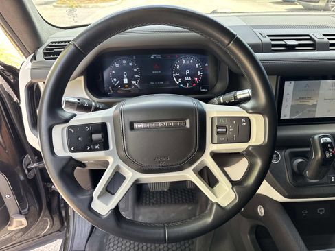 Used 2022 Land Rover Defender 110 X-Dynamic HSE AWD/4WD image 28