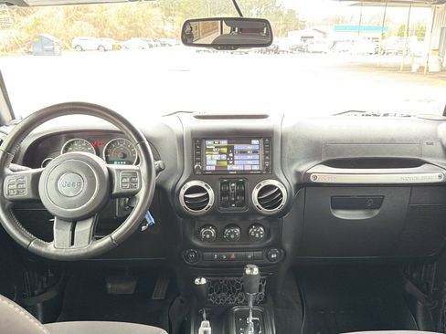 Used 2017 Jeep Wrangler Unlimited Sahara w/ Max Tow Package image 44