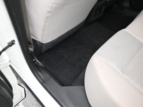 Certified 2023 Nissan Rogue SV image 16