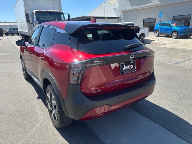 Used 2025 Nissan Kicks SV FWD image 3