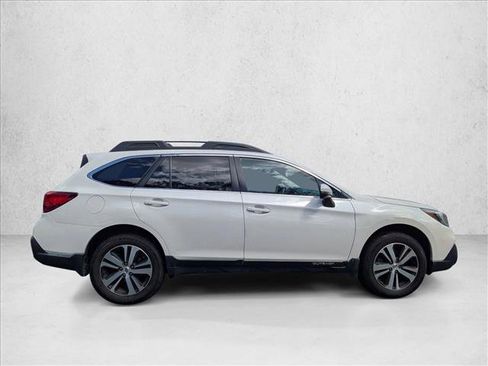 Used 2018 Subaru Outback 2.5i Limited AWD/4WD image 4