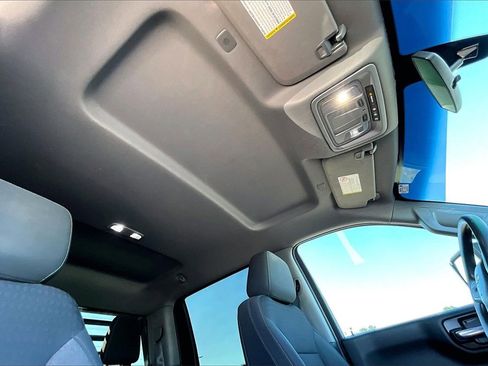 Used 2022 Chevrolet Silverado 2500 Custom w/ Custom Convenience Package image 22