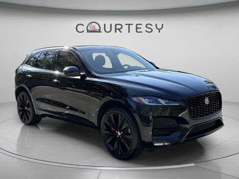 Used 2022 Jaguar F-PACE S AWD/4WD image 9