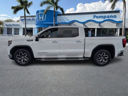 Used 2023 GMC Sierra 1500 SLT w/ SLT Premium Plus Package image 4