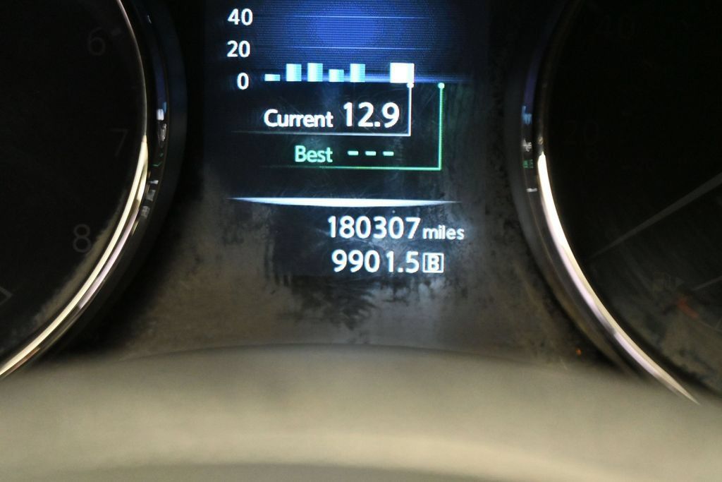 Used 2015 Nissan Rogue SV AWD/4WD image 16
