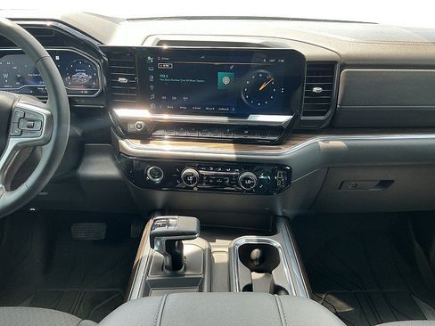 Used 2023 Chevrolet Silverado 1500 LT AWD/4WD image 14
