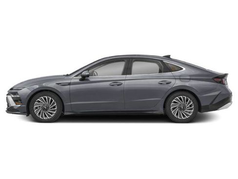 Used 2025 Hyundai Sonata Limited FWD image 3