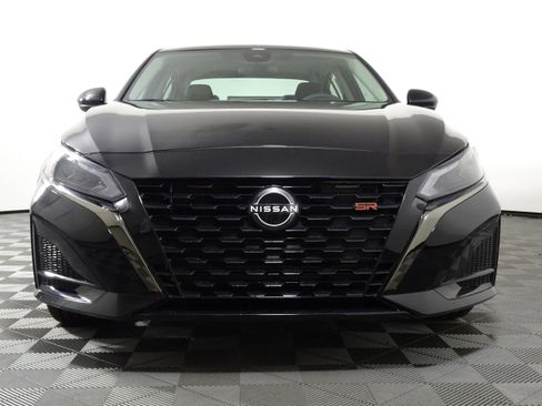 New 2025 Nissan Altima 2.5 SR image 3