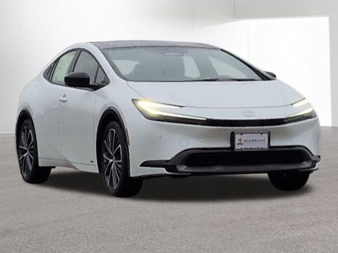 New 2026 Toyota Prius XLE image 3