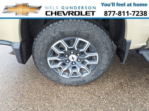 Certified 2024 Chevrolet Colorado Z71 w/ Z71 Convenience Package 2 image 9