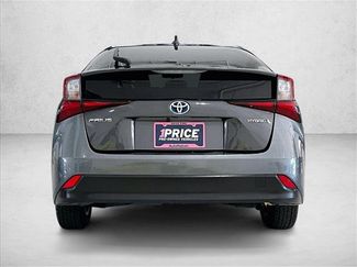 Used 2021 Toyota Prius LE FWD video 4