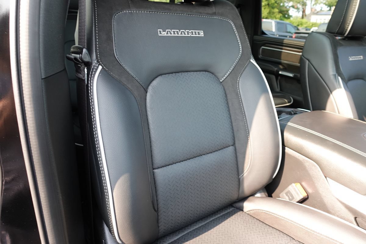 Used 2025 RAM 1500 Laramie w/ Sport Appearance Package AWD/4WD image 37
