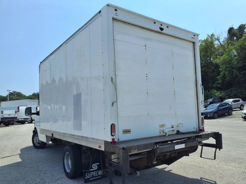 Used 2019 GMC Savana 3500 w/ Power Convenience Package RWD image 28