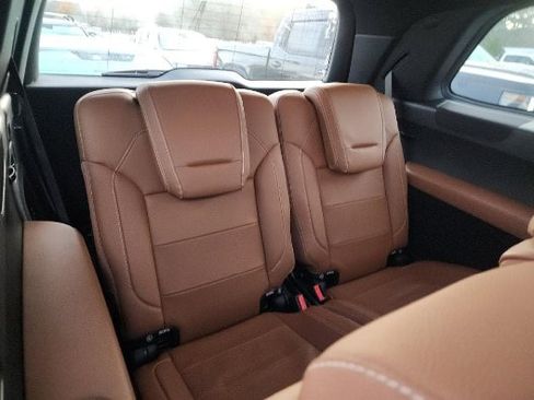 Used 2019 Mercedes-Benz GLS 550 4MATIC w/ Driver Assistance Package image 6