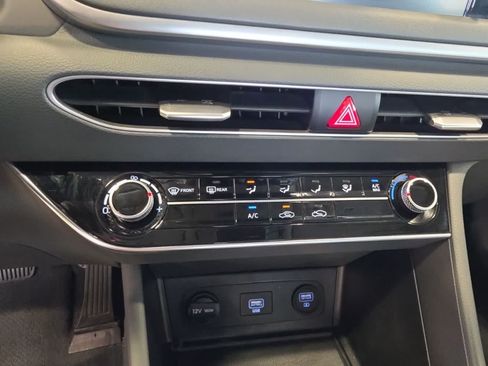Used 2022 Hyundai Sonata SE FWD image 25
