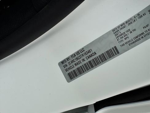 New 2026 Chrysler Pacifica Select image 32