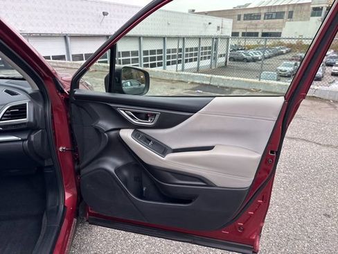 Used 2020 Subaru Forester Premium image 33
