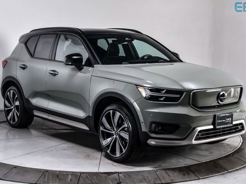 Used 2022 Volvo XC40 P8 Recharge Ultimate image 1