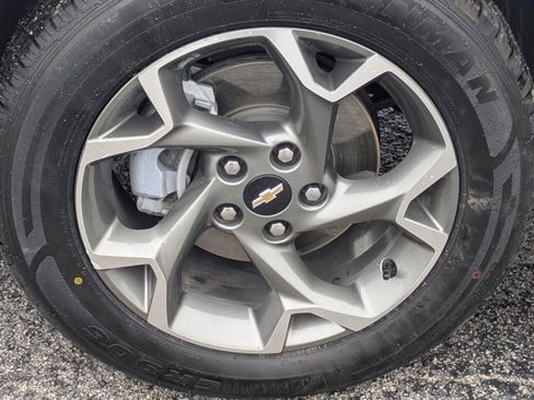 Used 2025 Chevrolet Trax LT image 21