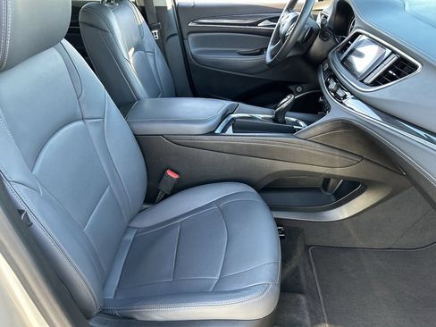 Used 2020 Buick Enclave Essence w/ Sport Touring Edition FWD image 11