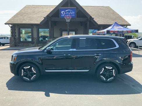Used 2025 Kia Telluride S AWD/4WD image 19