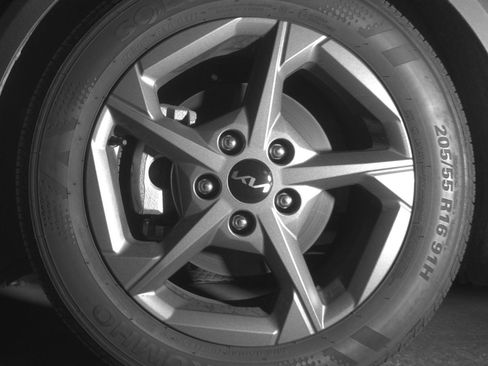 Used 2025 Kia K4 LXS image 12