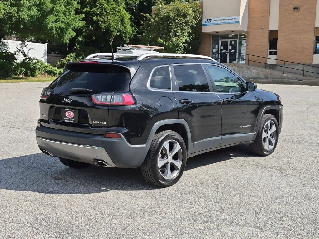 Used 2019 Jeep Cherokee Limited AWD/4WD image 3