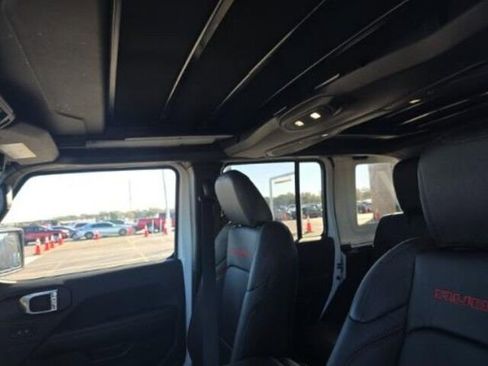 Used 2024 Jeep Wrangler Unlimited Rubicon image 12