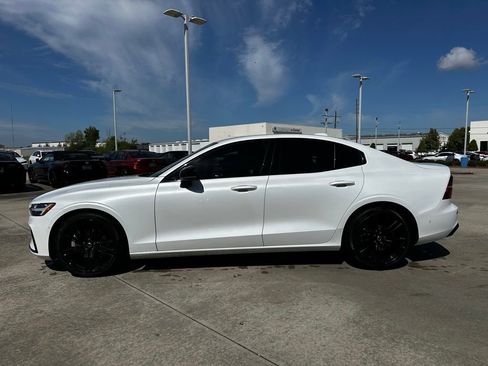 Used 2024 Volvo S60 B5 Plus w/ Climate Package AWD/4WD image 3