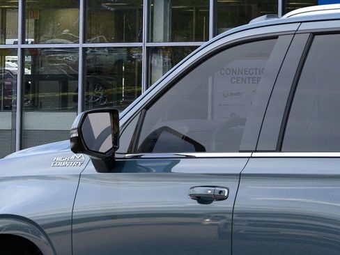 New 2026 Chevrolet Tahoe High Country AWD/4WD image 36