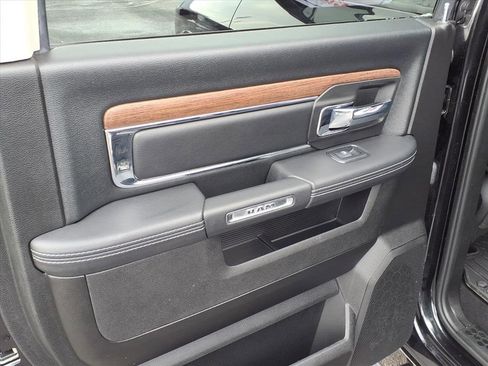 Used 2018 RAM 1500 Laramie w/ Convenience Group image 13