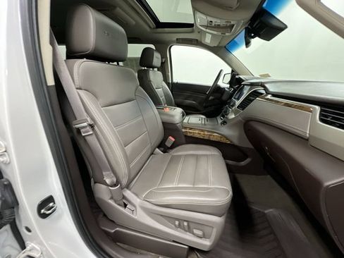 Used 2016 GMC Yukon Denali w/ Open Road Package AWD/4WD image 29